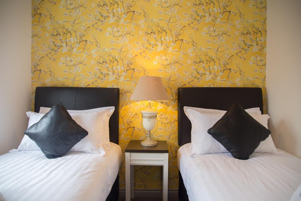 Armorica Hotel Oranmore Bagian luar foto